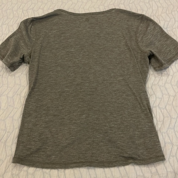 Lululemon Gray Cropped Twisted Front Top Size 4 - Picture 4 of 5